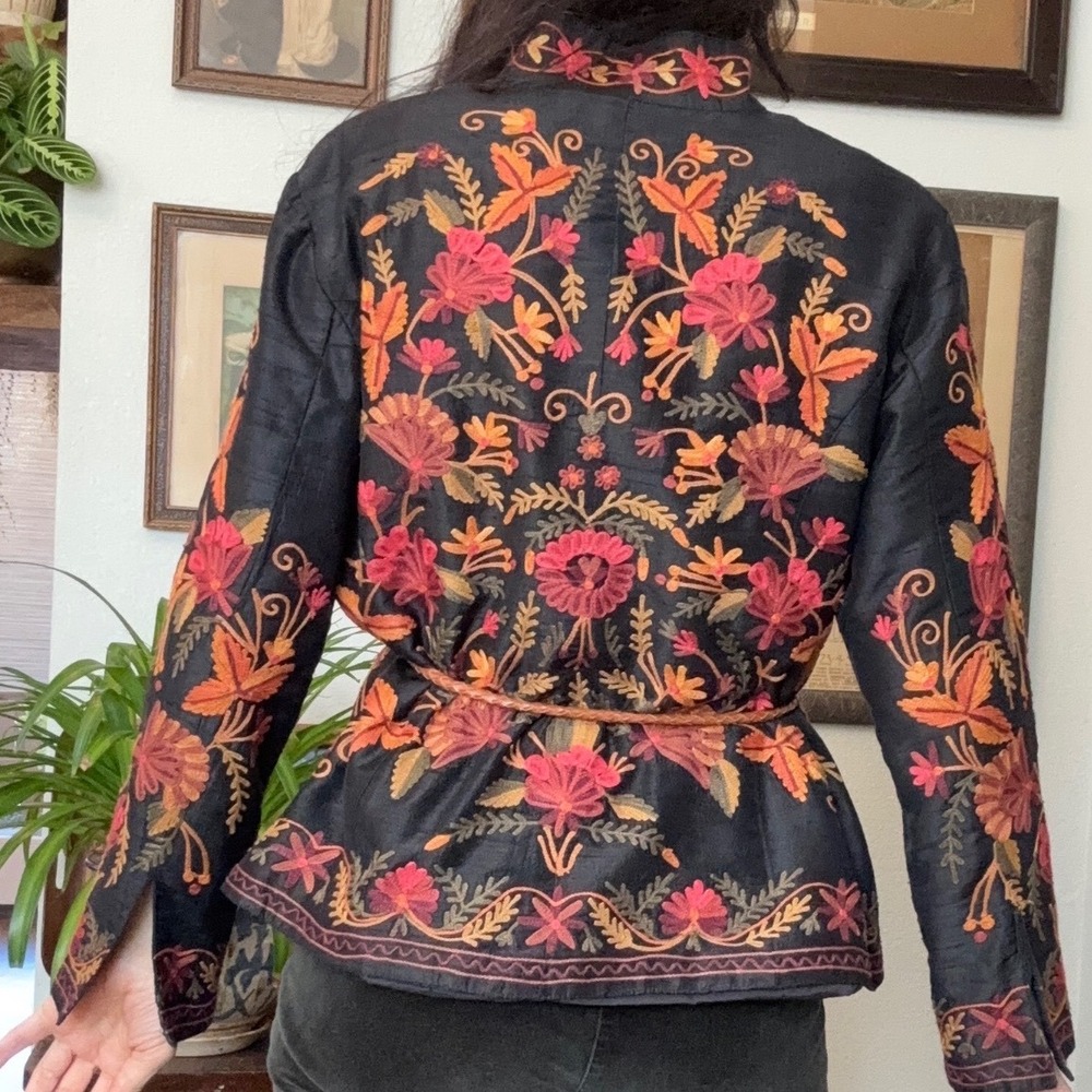 Norm Thompson Womens Silk Embroidered Floral Jacket Black Mandarin Collar Size M - Picture 7 of 8